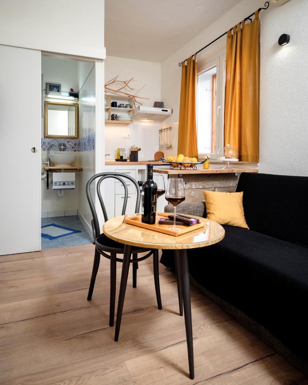 Apartment Bosiljak Jelsa  Kültér fotó